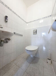 Prodej domu 250 m², Praha 8 - Čimice