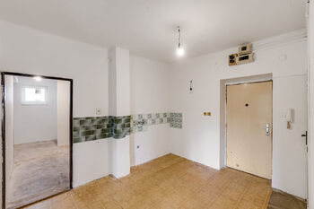 předsíň - Prodej bytu 3+kk v osobním vlastnictví 70 m², Praha 10 - Dubeč