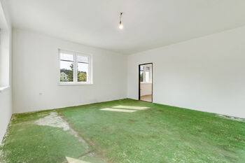 obývací pokoj - Prodej bytu 3+kk v osobním vlastnictví 70 m², Praha 10 - Dubeč