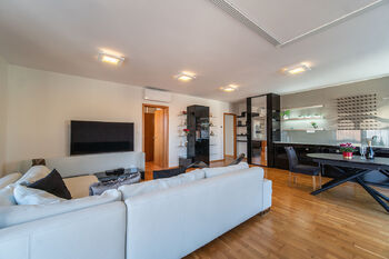 Pronájem bytu 2+kk v osobním vlastnictví 80 m², Praha 10 - Vinohrady