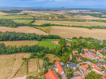 Prodej pozemku 1882 m², Nelahozeves