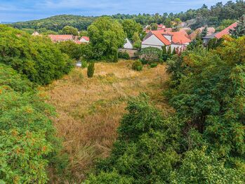 Prodej pozemku 1882 m², Nelahozeves