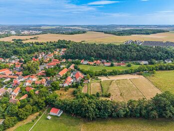 Prodej pozemku 1882 m², Nelahozeves