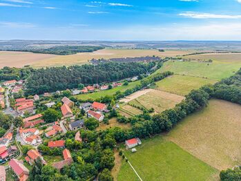Prodej pozemku 1882 m², Nelahozeves