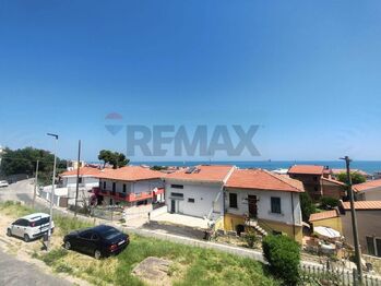 Prodej bytu 3+kk v osobním vlastnictví 85 m², Francavilla al Mare