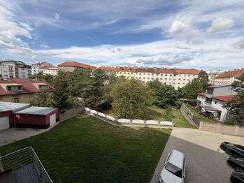 Pronájem bytu 2+1 v osobním vlastnictví 66 m², Praha 10 - Vršovice