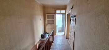 Chodba a vstup do sklepa - Prodej domu 75 m², Drahany