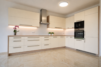 Pronájem domu 170 m², Slaný