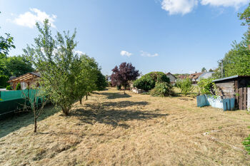 Prodej pozemku 1422 m², Kostomlaty nad Labem
