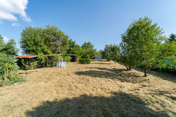 Prodej pozemku 1422 m², Kostomlaty nad Labem