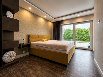 ložnice se šatnou - Prodej domu 118 m², Krupka