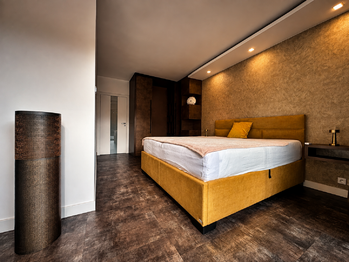ložnice se šatnou - Prodej domu 118 m², Krupka