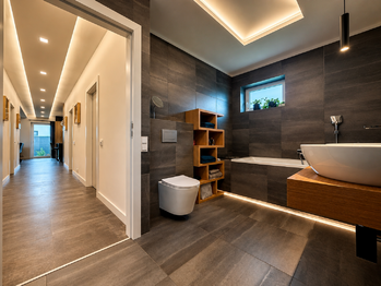 koupelna - Prodej domu 118 m², Krupka