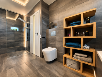 koupelna - Prodej domu 118 m², Krupka