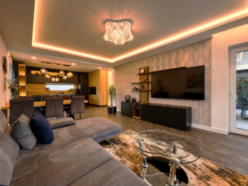 obývací pokoj s kuchyní - Prodej domu 118 m², Krupka