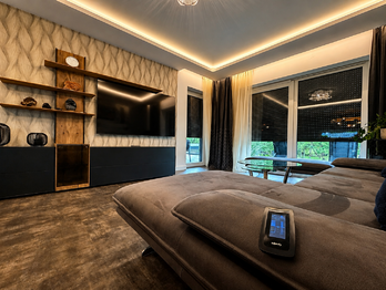 chytrá domácnost - předokenní rolety - Prodej domu 118 m², Krupka