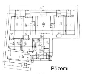 Prodej domu 328 m², Vráž