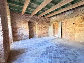 Prodej domu 328 m², Vráž