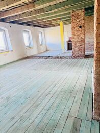 Prodej domu 328 m², Vráž