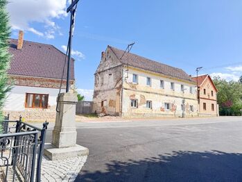 Prodej domu 328 m², Vráž