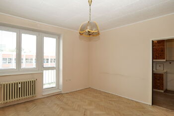 Obývací pokoj - Prodej bytu 3+1 v osobním vlastnictví 83 m², Kladno 