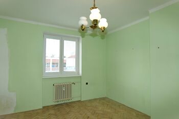 Pokoj II. - Prodej bytu 3+1 v osobním vlastnictví 83 m², Kladno