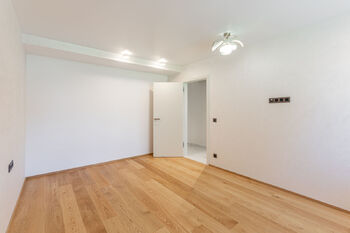 Prodej domu 244 m², Praha 5 - Zbraslav