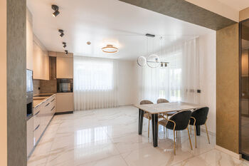 Prodej domu 244 m², Praha 5 - Zbraslav