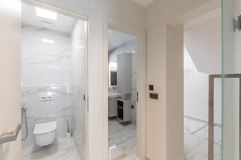 Prodej domu 244 m², Praha 5 - Zbraslav