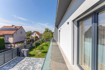 Prodej domu 244 m², Praha 5 - Zbraslav