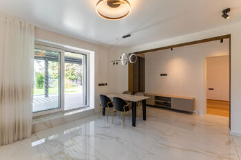 Prodej domu 244 m², Praha 5 - Zbraslav