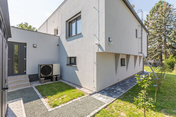 Prodej domu 244 m², Praha 5 - Zbraslav
