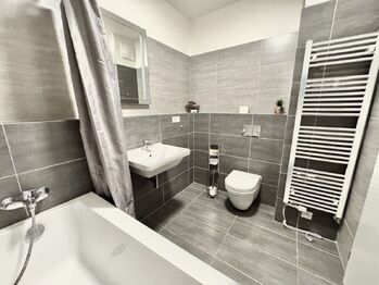 Prodej bytu 2+kk v osobním vlastnictví 62 m², Praha 9 - Vysočany
