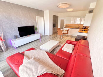 Prodej bytu 2+kk v osobním vlastnictví 62 m², Praha 9 - Vysočany
