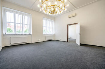 Pronájem kancelářských prostor 30 m², Louny
