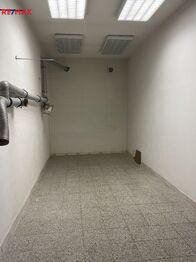 malá hala - Prodej nájemního (činžovního) domu 384 m², Stonařov