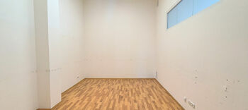 Pronájem kancelářských prostor 19 m², Praha 8 - Kobylisy