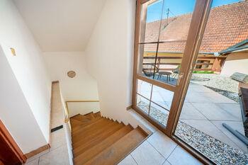 Prodej domu 550 m², Lažany