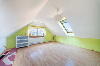 Prodej domu 550 m², Lažany