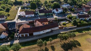 Prodej domu 550 m², Lažany