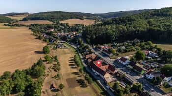 Prodej domu 550 m², Lažany