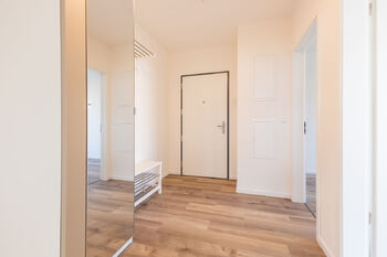 Předsíň - Pronájem bytu 2+kk v osobním vlastnictví 53 m², Praha 5 - Hlubočepy