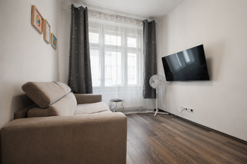 Obývací pokoj - Pronájem bytu 2+kk v osobním vlastnictví 49 m², Praha 1 - Nové Město