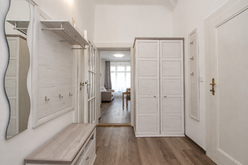 Předsíň - Pronájem bytu 2+kk v osobním vlastnictví 49 m², Praha 1 - Nové Město