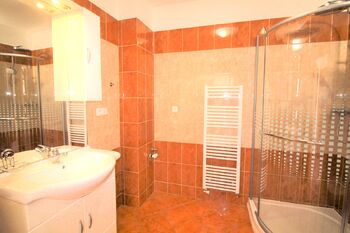 Pronájem bytu 1+1 v osobním vlastnictví 40 m², Praha 8 - Kobylisy