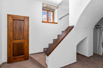 Vstup do podkrový - Prodej apartmánu, Jindřichův Hradec