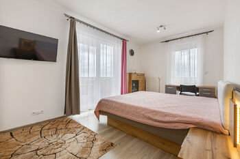 Ložnice - Prodej bytu 3+kk v osobním vlastnictví 81 m², Praha 9 - Letňany