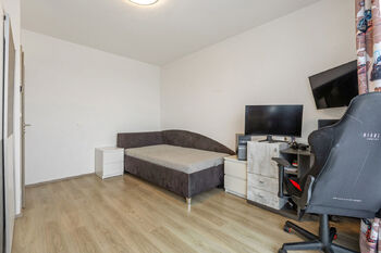 Pokoj - Prodej bytu 3+kk v osobním vlastnictví 81 m², Praha 9 - Letňany