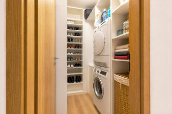 Komora / Šatna / Prádelna - Prodej bytu 4+kk v osobním vlastnictví 94 m², Praha 9 - Horní Počernice