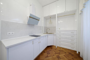 Prodej bytu 2+1 v osobním vlastnictví 72 m², Karlovy Vary